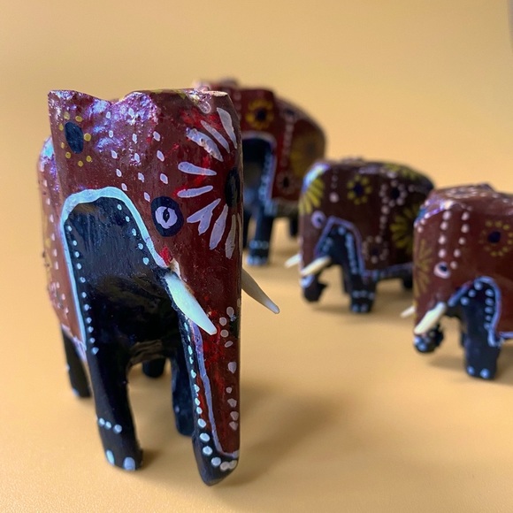 Family of Elephants | Home Décor - Picture 12 of 13